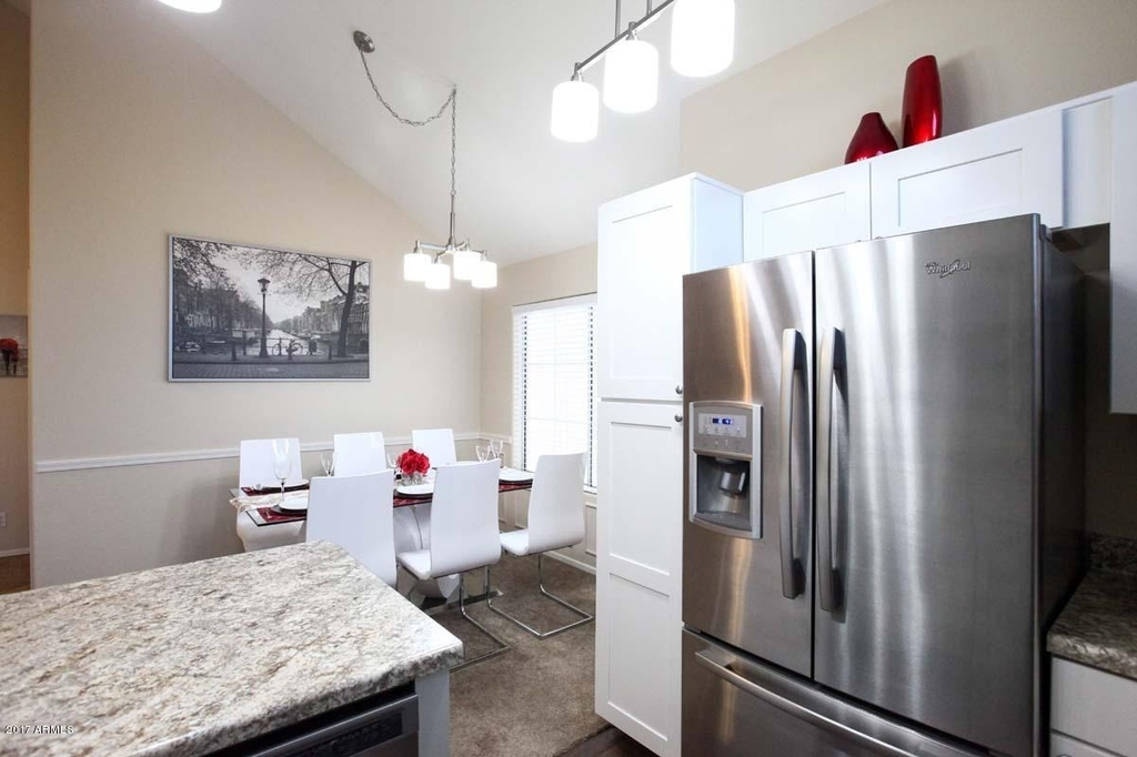 1633 E Lakeside Drive - Photo 8