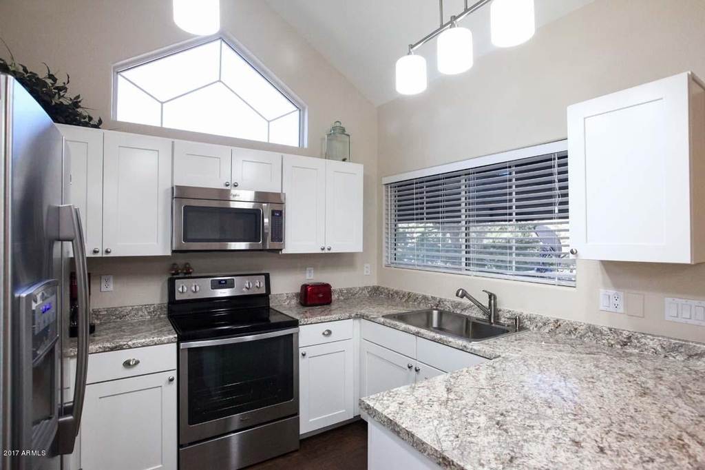 1633 E Lakeside Drive - Photo 7