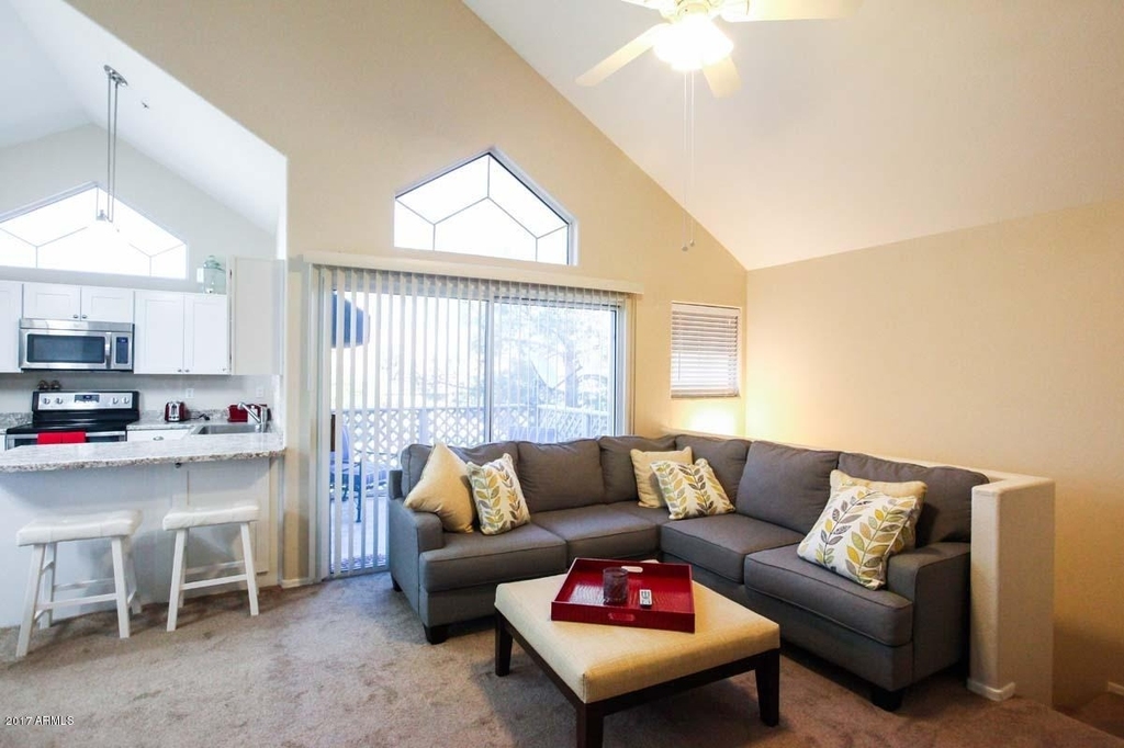 1633 E Lakeside Drive - Photo 13