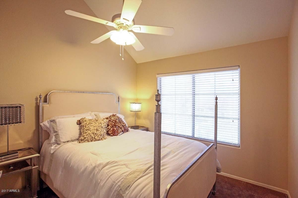1633 E Lakeside Drive - Photo 19