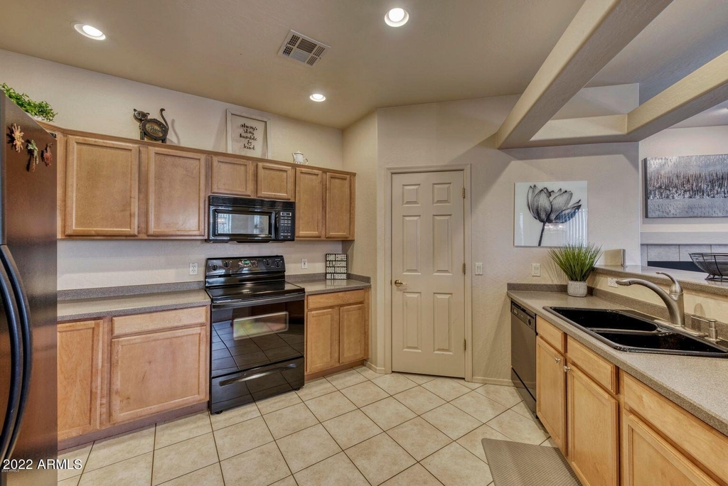 11500 E Cochise Drive - Photo 16
