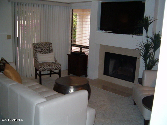 10074 E San Salvador Drive - Photo 2