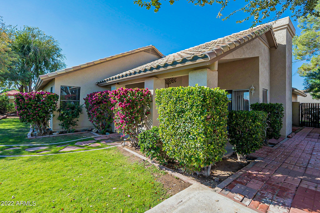 9023 W Lisbon Lane - Photo 71