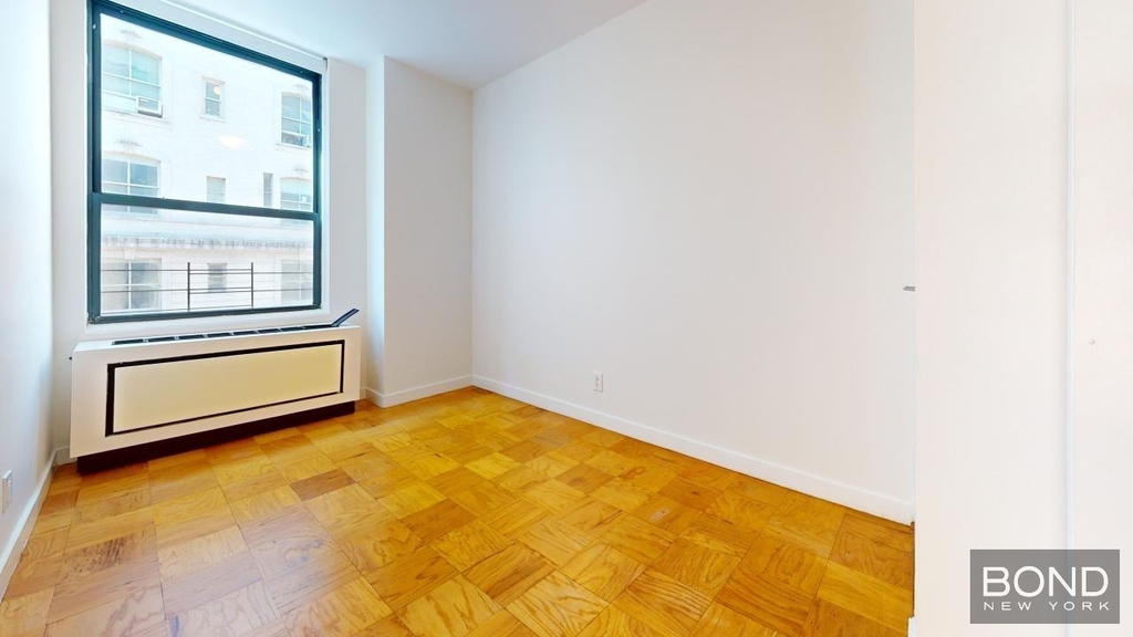 West 87th Street - Photo 14