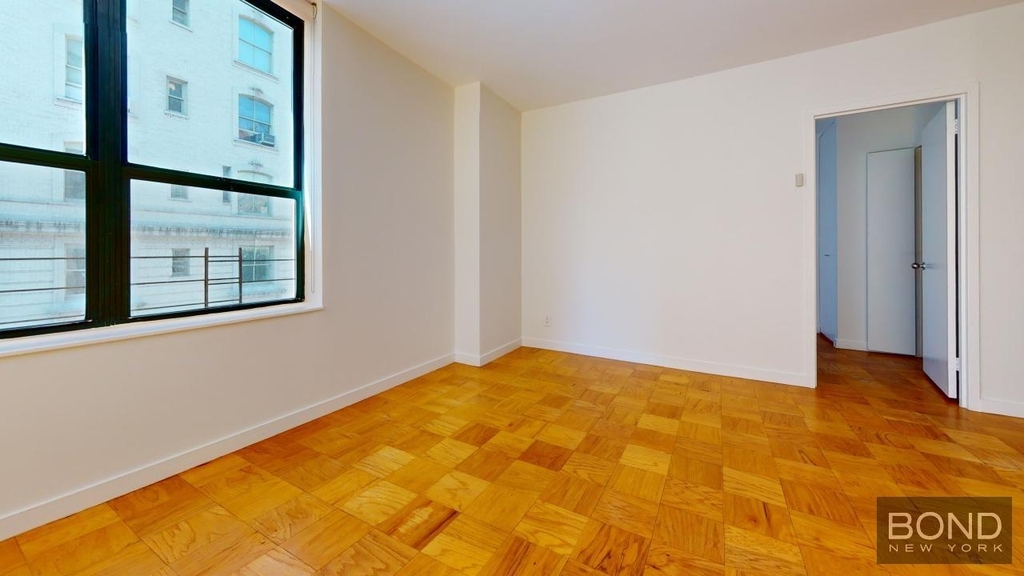 West 87th Street - Photo 17