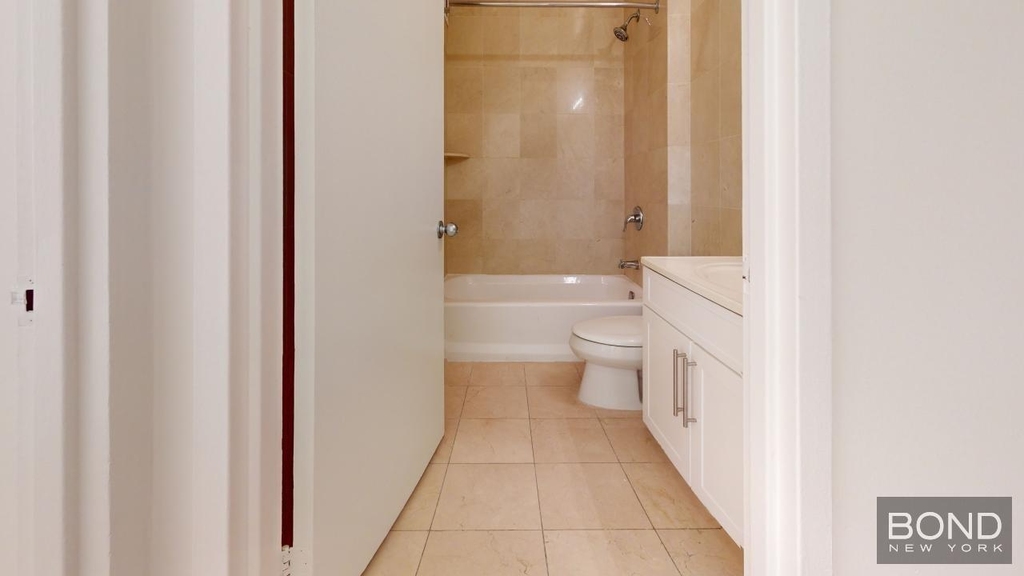 West 87th Street - Photo 9