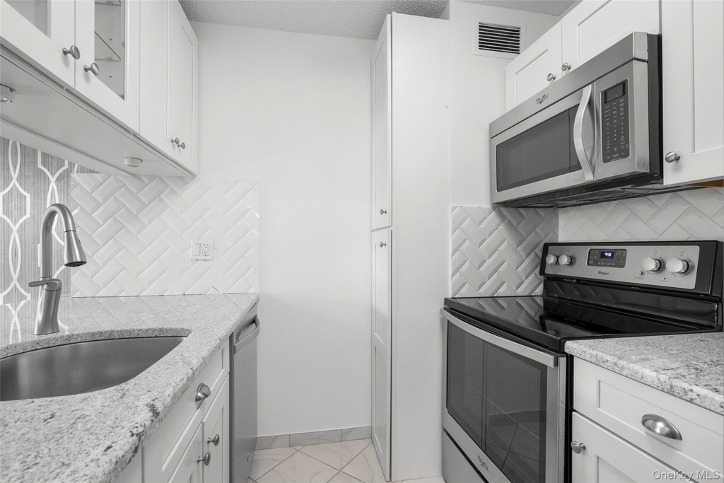 25 Rockledge Avenue - Photo 7