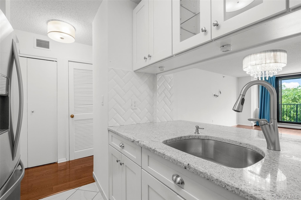 25 Rockledge Avenue - Photo 8