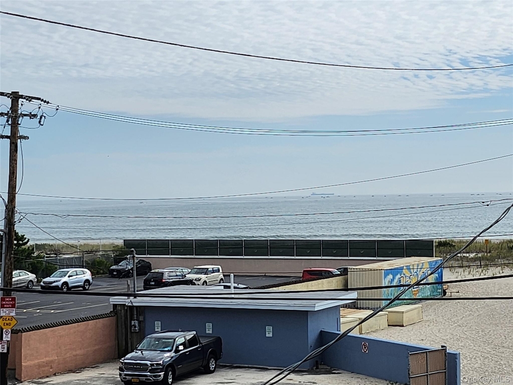 67 Pacific Boulevard - Photo 1