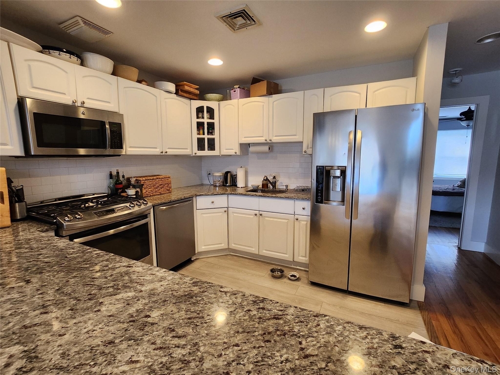67 Pacific Boulevard - Photo 5