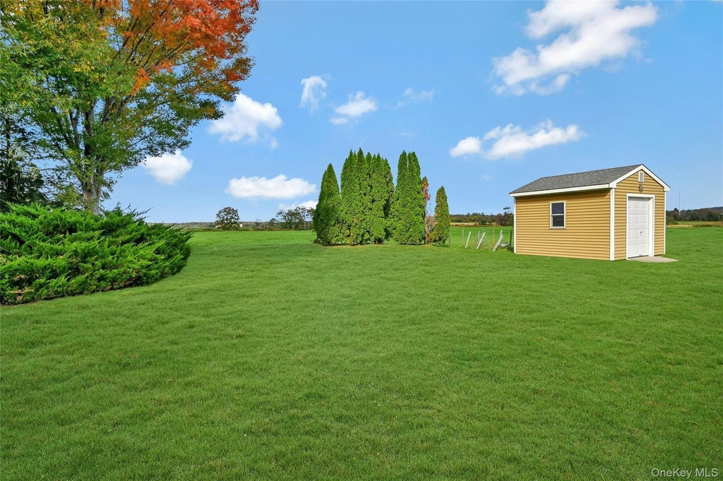 788 Reeves Avenue - Photo 4