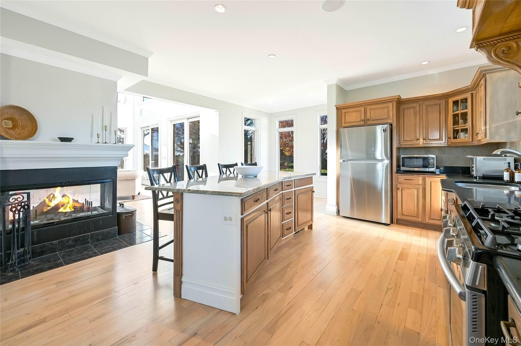 788 Reeves Avenue - Photo 5