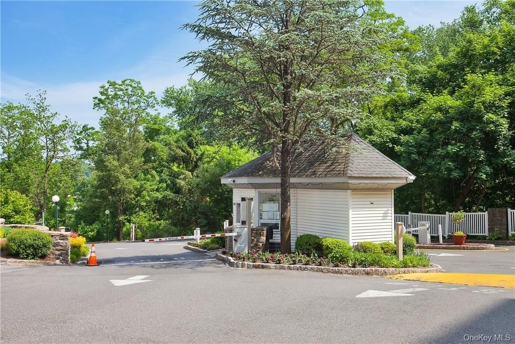 300 High Point Drive - Photo 26