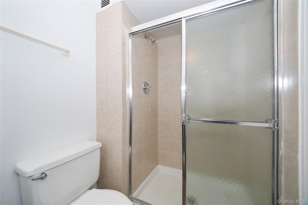 300 High Point Drive - Photo 7