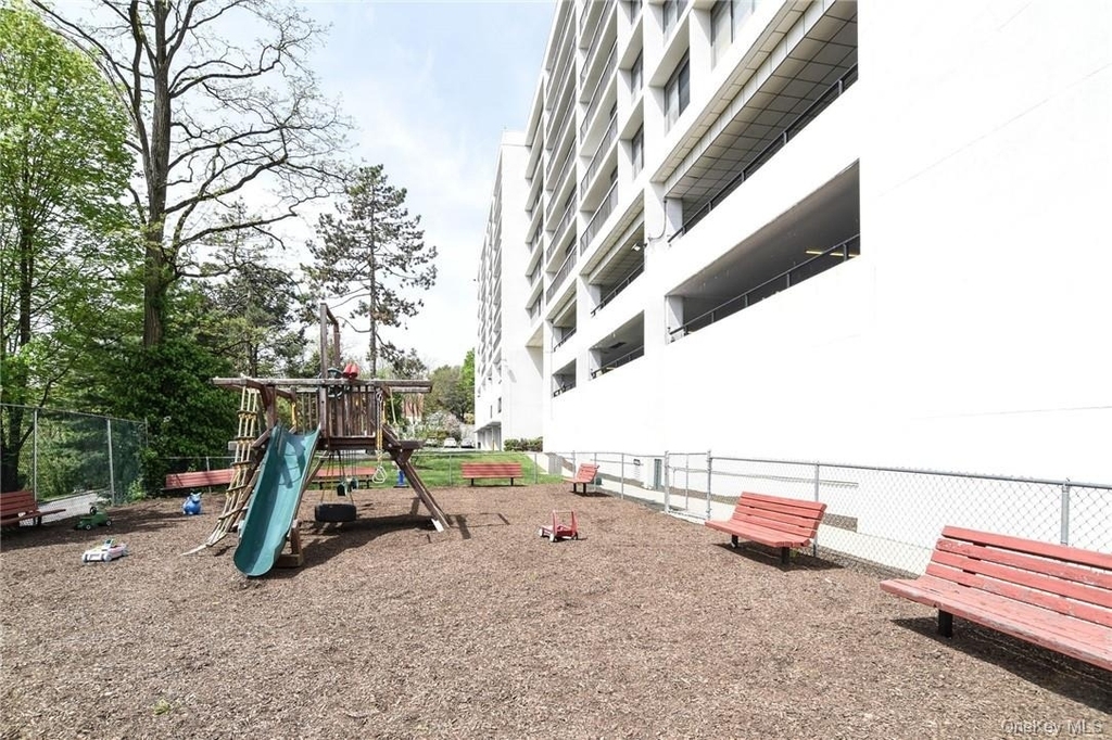 300 High Point Drive - Photo 34