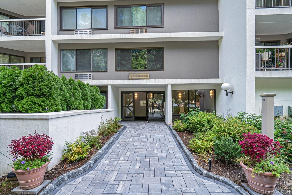 300 High Point Drive - Photo 18