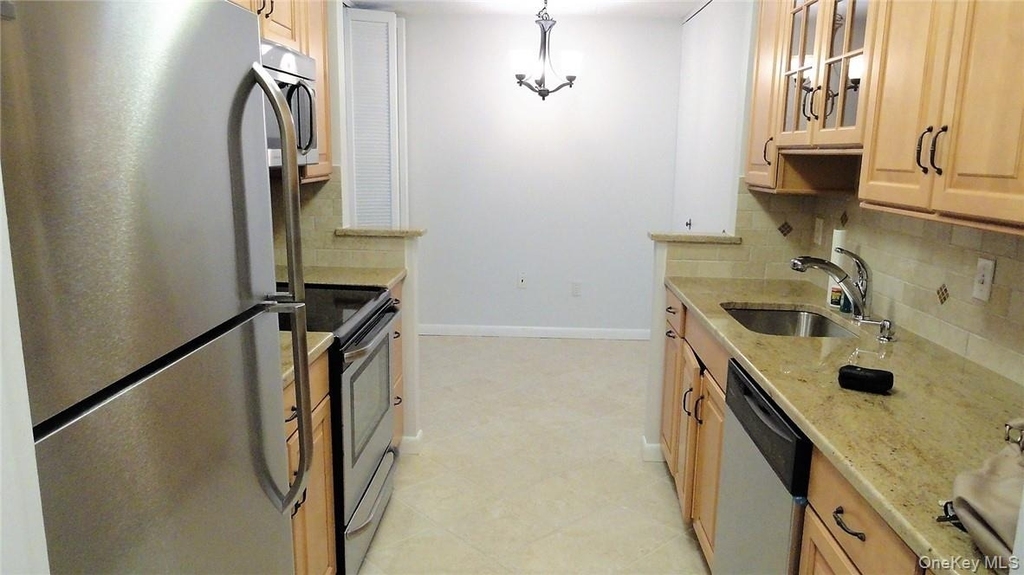 300 High Point Drive - Photo 10