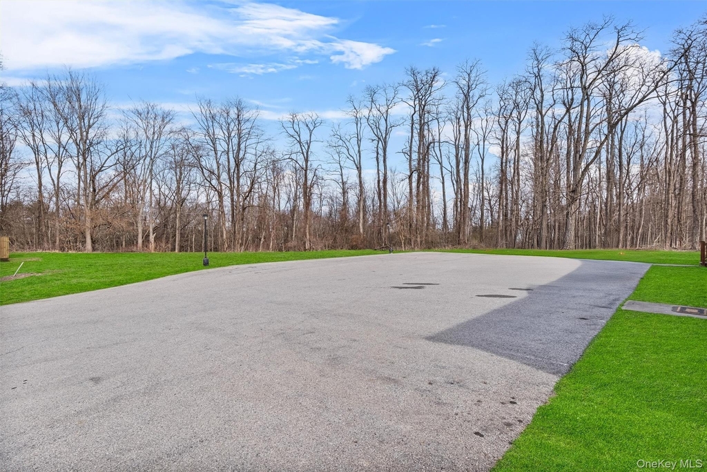 1-18 Willow Way - Photo 3