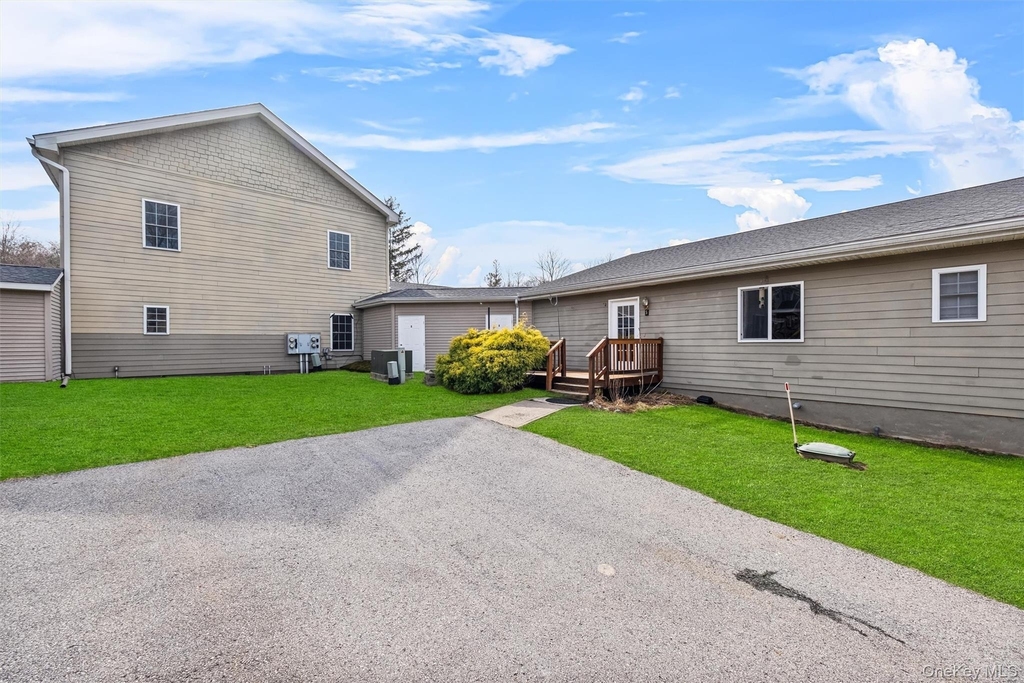 1-18 Willow Way - Photo 1