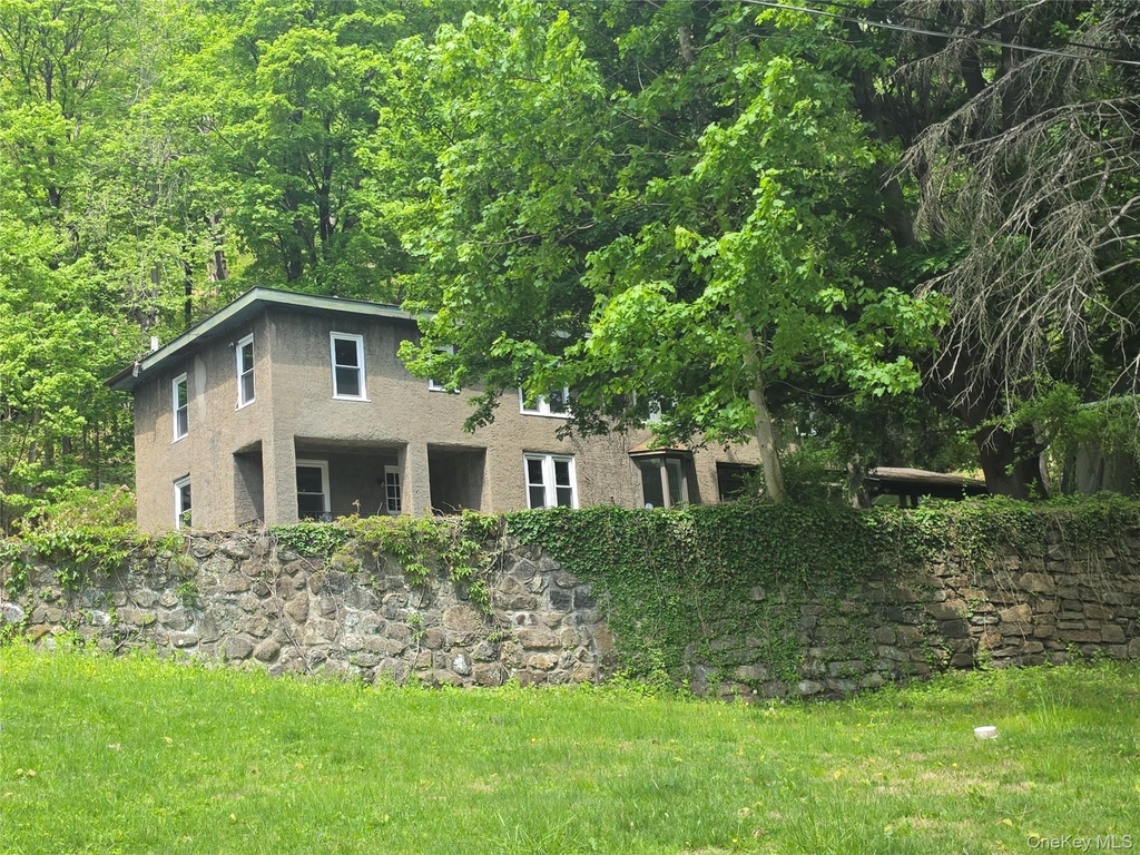 7 Stone Ridge Road - Photo 2