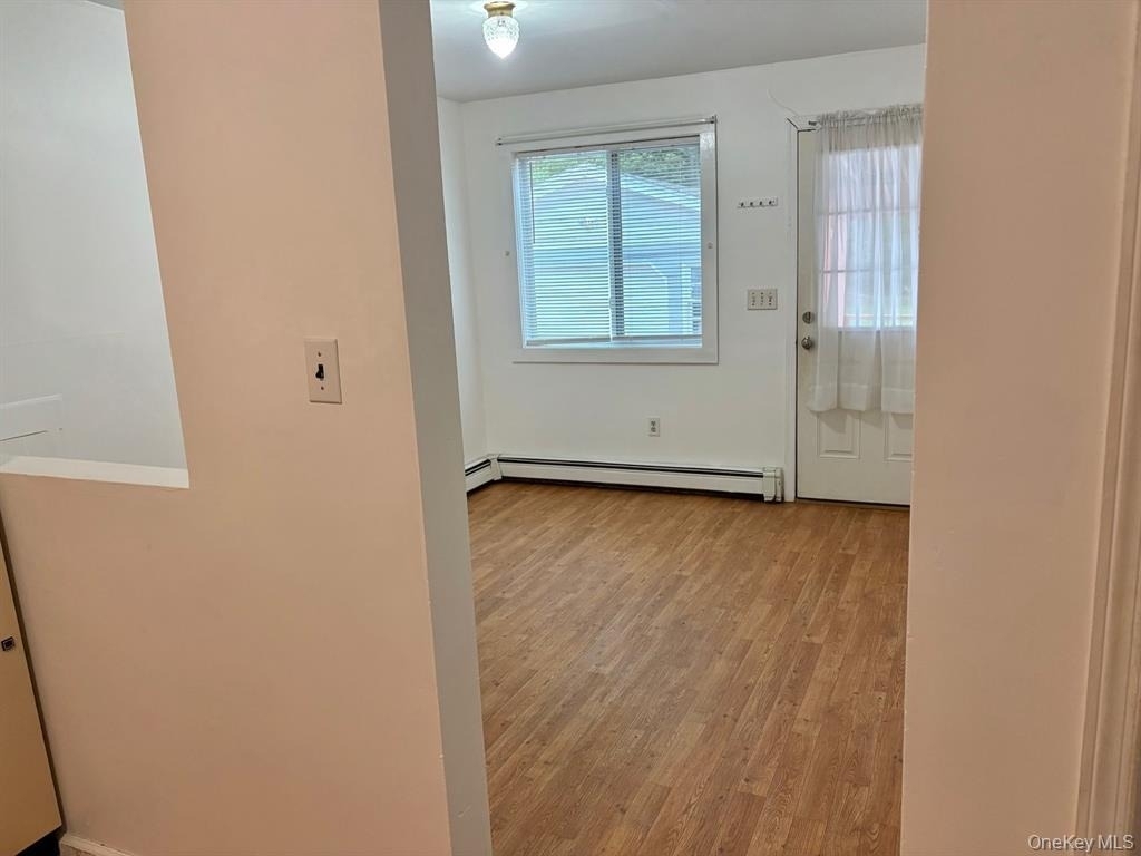 48 Eleanor Avenue - Photo 3