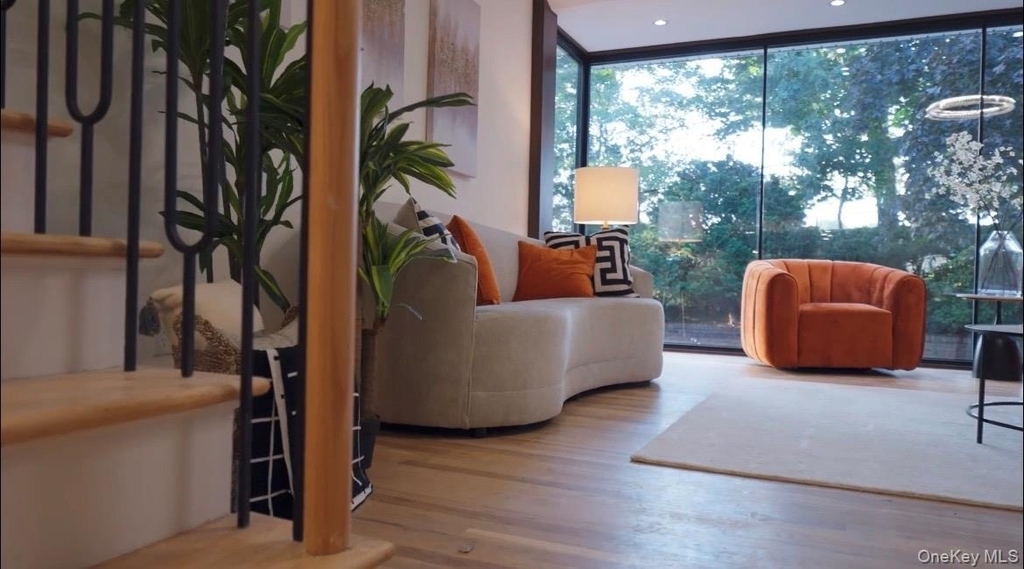 21 Wesleyan Road - Photo 1