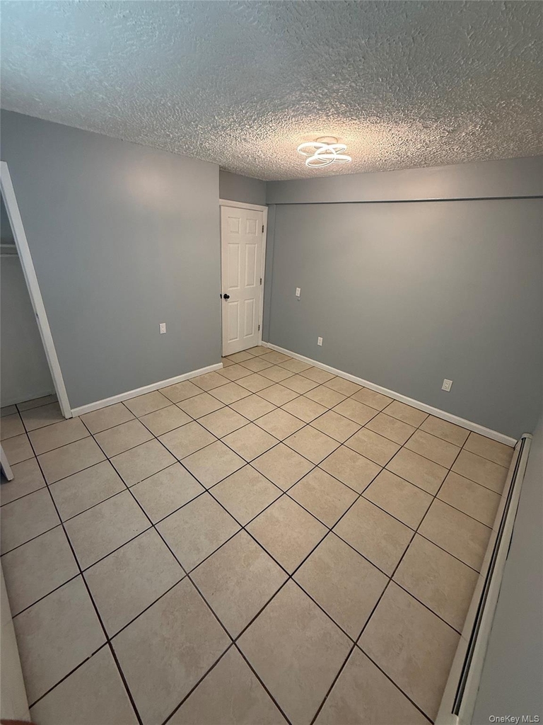 480 Saint Johns Street - Photo 5