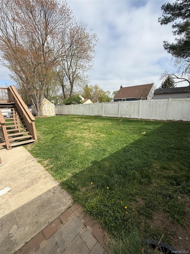 480 Saint Johns Street - Photo 7