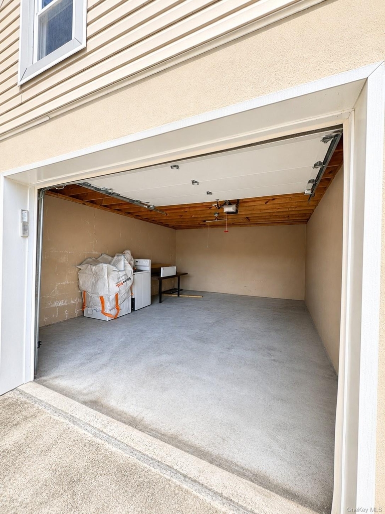131 Roslyn Road - Photo 16