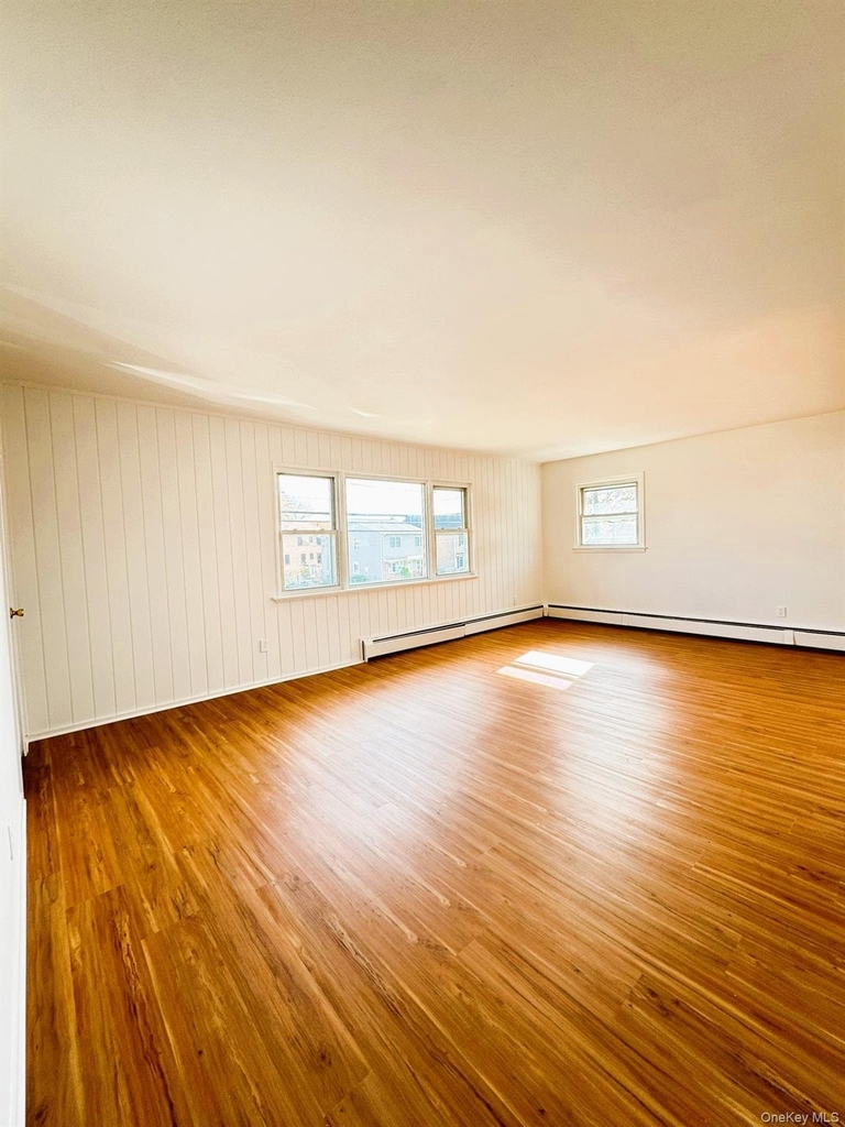 131 Roslyn Road - Photo 7