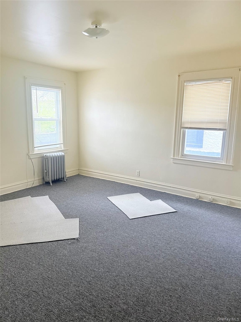 111-41 202nd Street - Photo 3