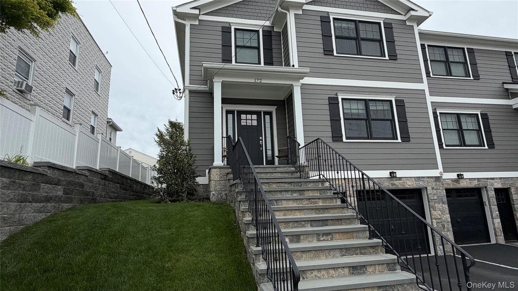 172 Lakeview Avenue - Photo 1