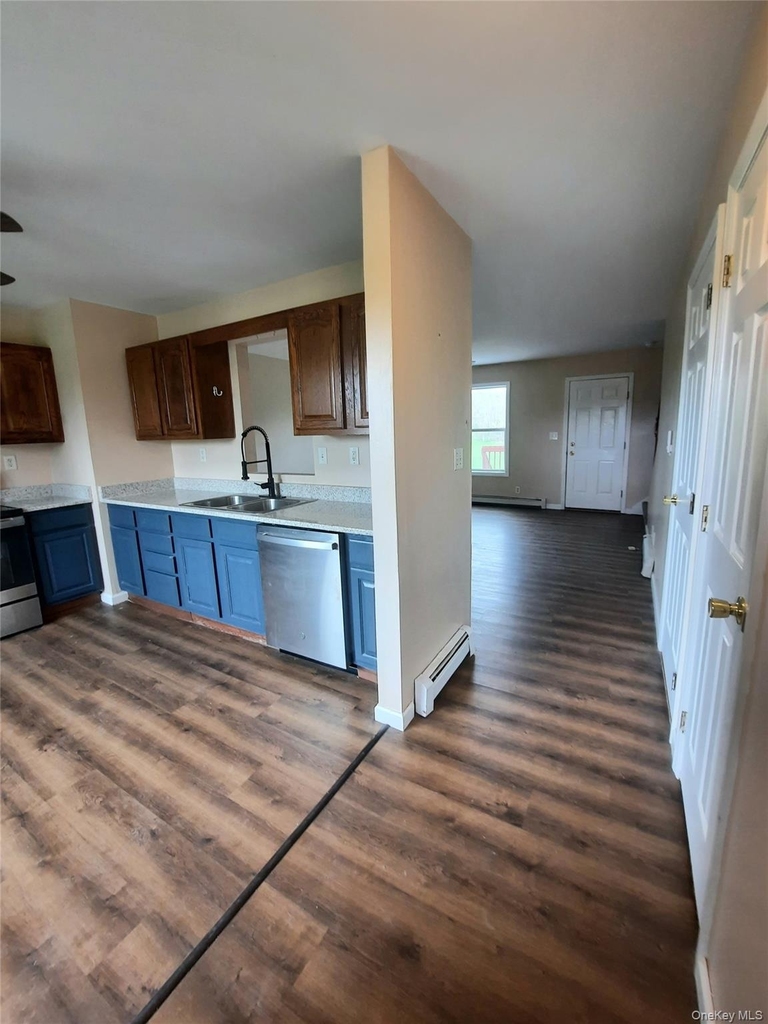 131 Ridgebury Road - Photo 3