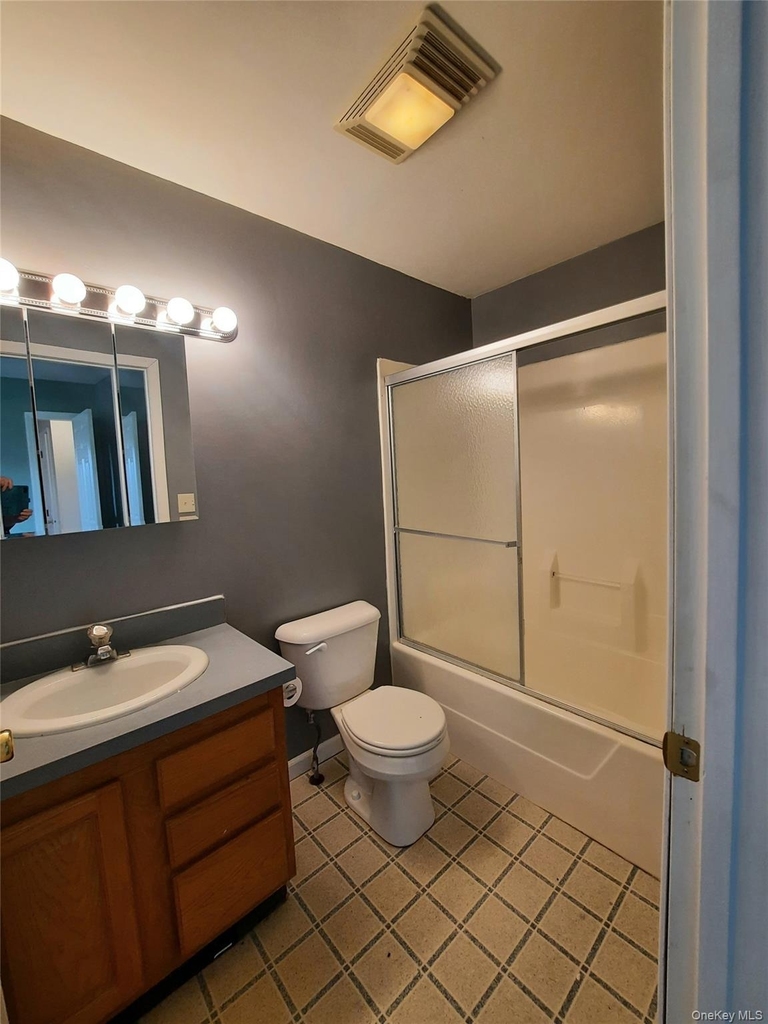 131 Ridgebury Road - Photo 12