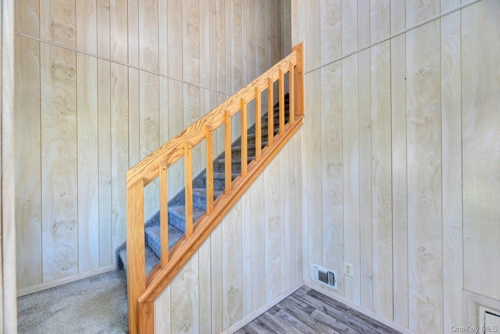 367 Seabreeze Court - Photo 2