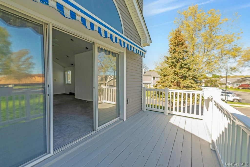 367 Seabreeze Court - Photo 21