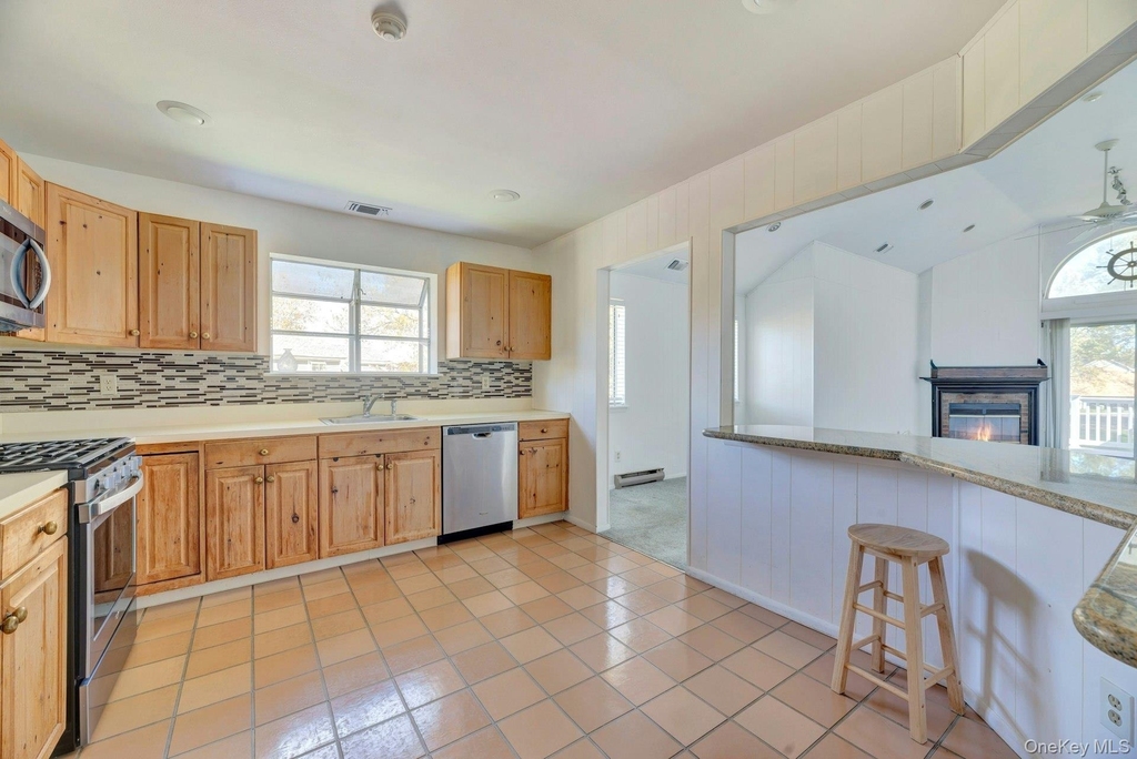 367 Seabreeze Court - Photo 4