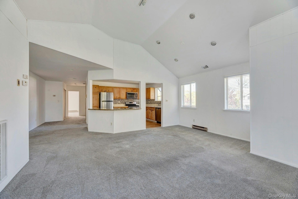 367 Seabreeze Court - Photo 9
