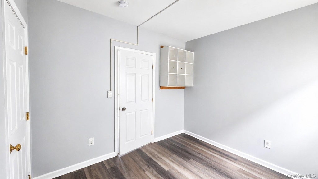 52 Parker Avenue - Photo 4