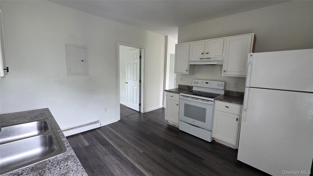 52 Parker Avenue - Photo 3