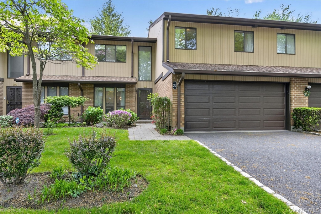 36 Wimbledon Drive - Photo 0