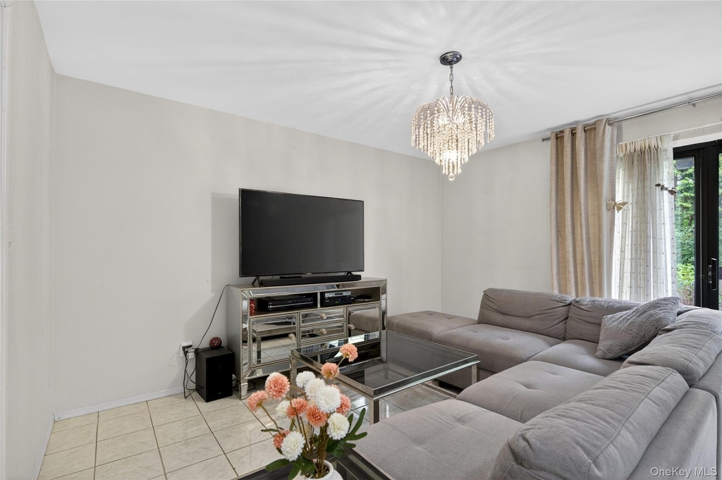 36 Wimbledon Drive - Photo 3