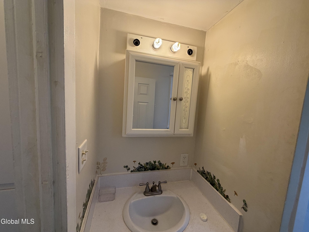 255 W Main Street - Photo 21