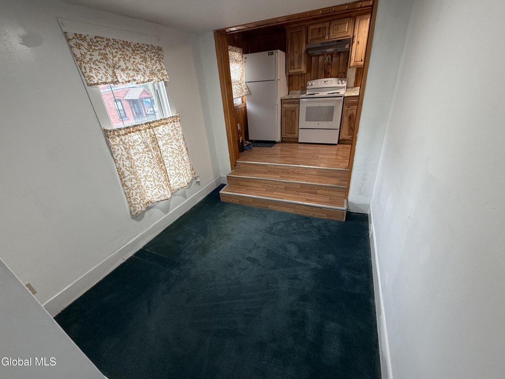 255 W Main Street - Photo 6