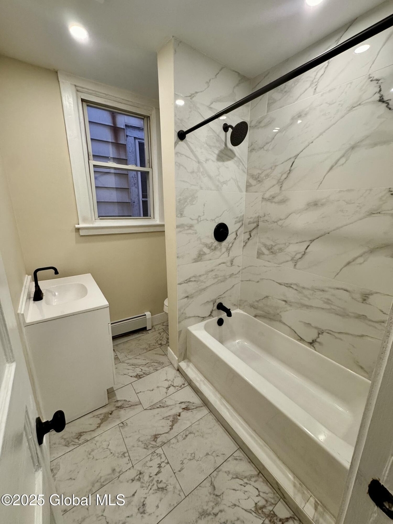 31 Bertha Street - Photo 4