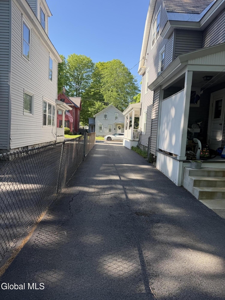 11 Hunter Street - Photo 32