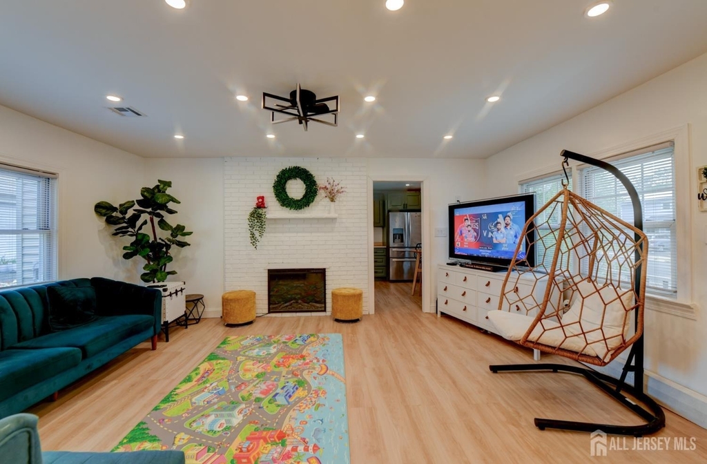 50 Chestnut St Street - Photo 3