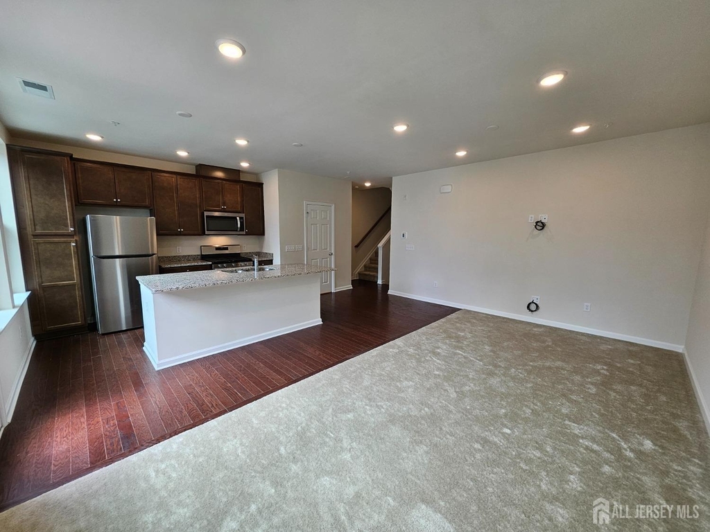 605 Parker Boulevard - Photo 5