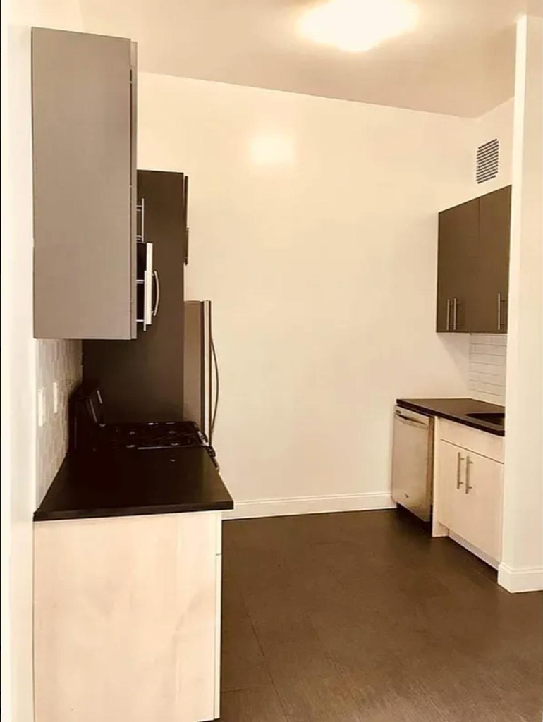 189 Sterling Place - Photo 4