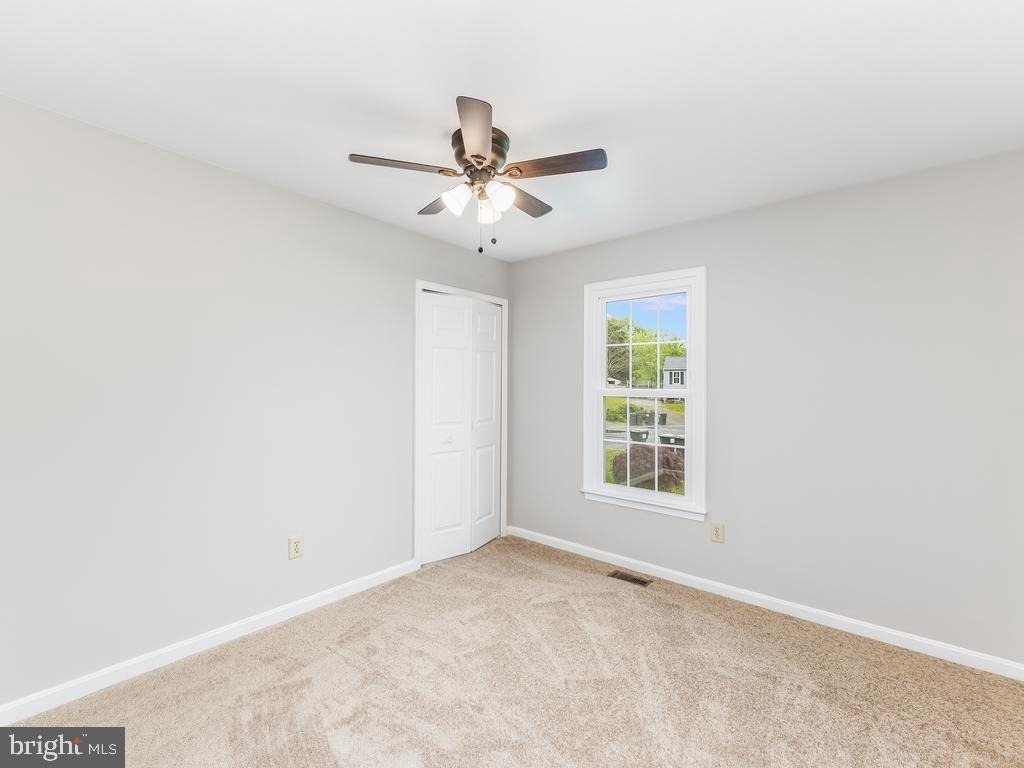 11802 Oakdale Court - Photo 8